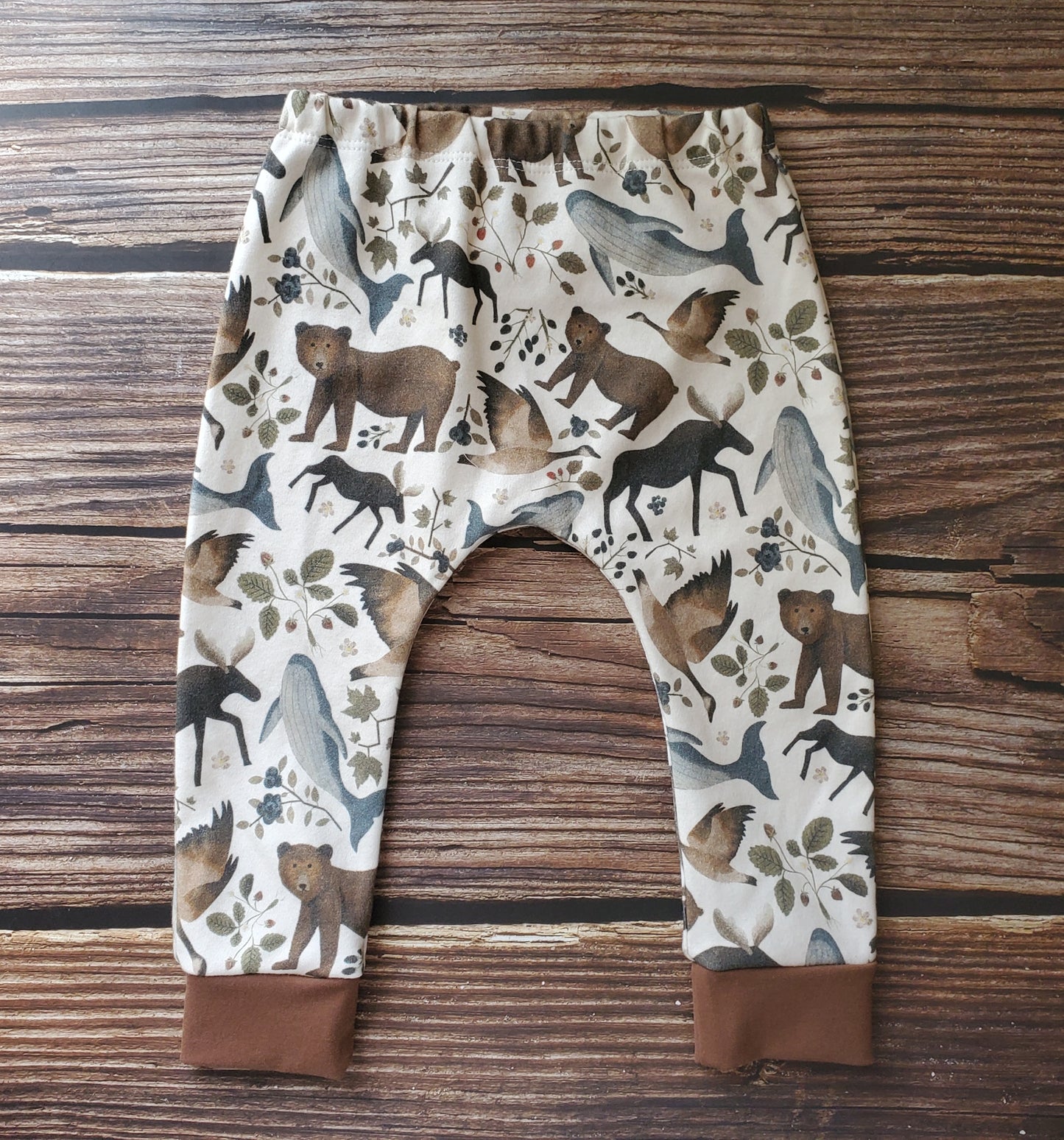 Canadian Wildlife Leggings