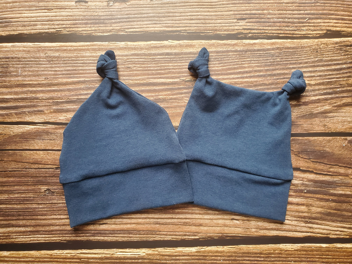 Newborn Solid Knot Toque