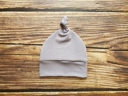 Newborn Solid Knot Toque