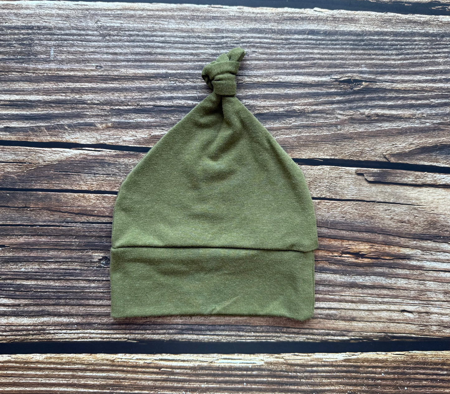 Newborn Solid Knot Toque