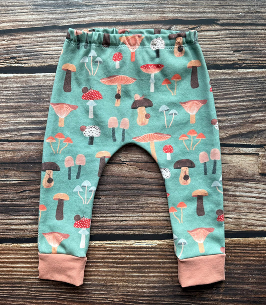 *New* Shrooms & Snails Leggings