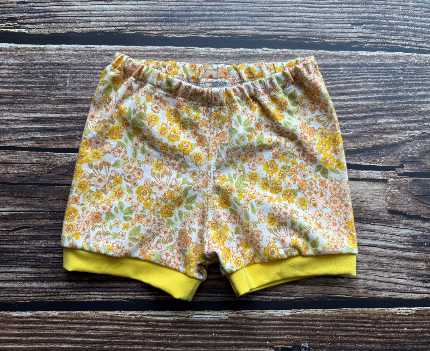 *New* Sunshine Ditsy Floral Shorts