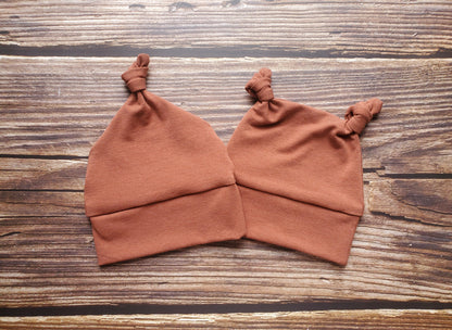Newborn Solid Knot Toque