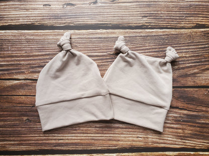 Newborn Solid Knot Toque