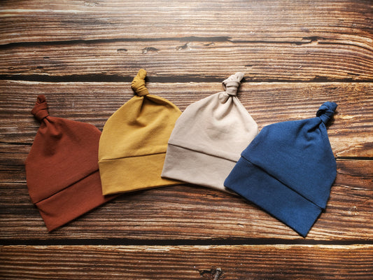 Newborn Solid Knot Toque